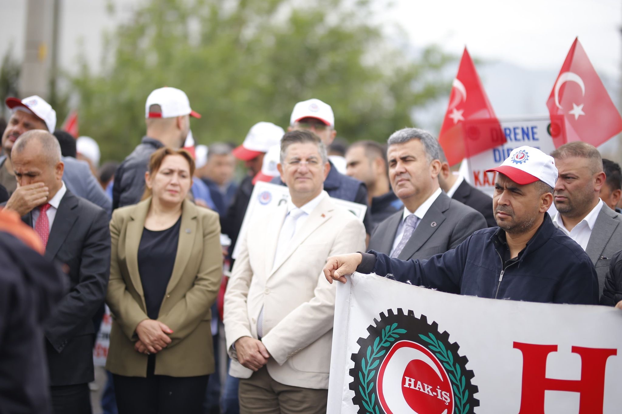 HÜZÜNLÜ 1 MAYIS KUTLAMASI: 316 GÜNLÜK GREVDE KARARLILIK SÜRÜYOR