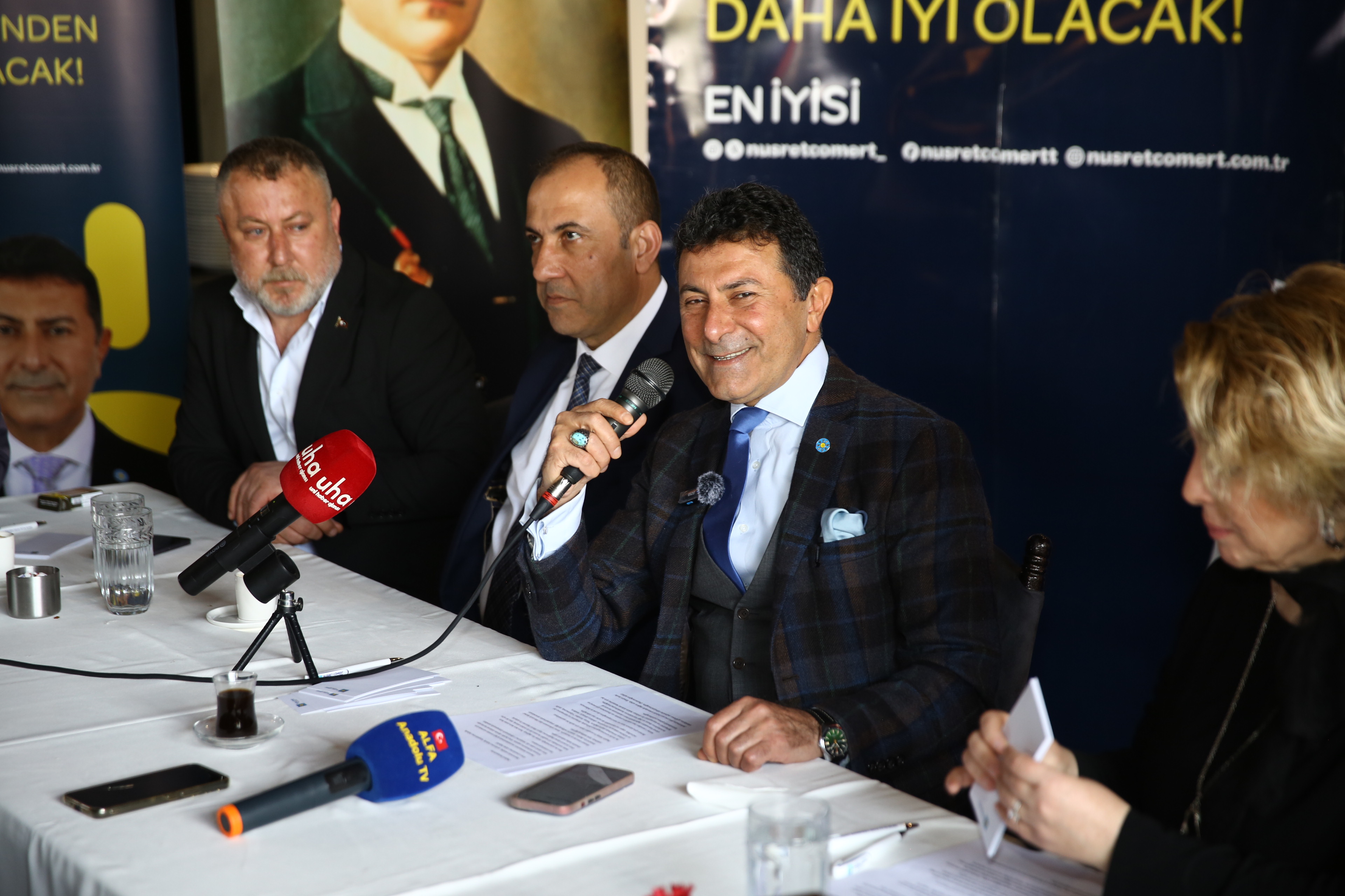 İYİ PARTİ HBB ADAYI NUSRET CÖMERT BASINLA BİR ARAYA GELDİ