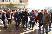 İSKENDERUN’DA SAATTE 4 BİN TON SU TAHLİYE EDİLİYOR